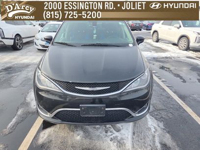 Used 2017 Chrysler Pacifica Touring-L w/ Tire & Wheel Group