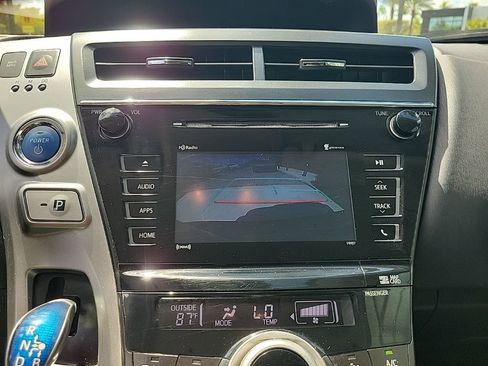 Used 2016 Toyota Prius V Three image 22