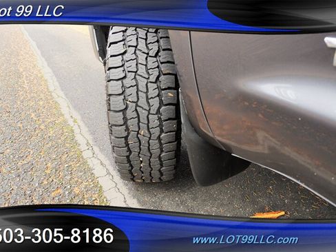 Used 2020 Toyota Tundra SR5 w/ SR5 Upgrade Package AWD/4WD image 4
