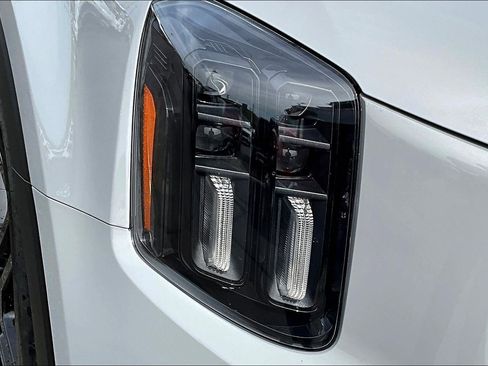 Used 2025 Kia Telluride SX Prestige X-Line image 32