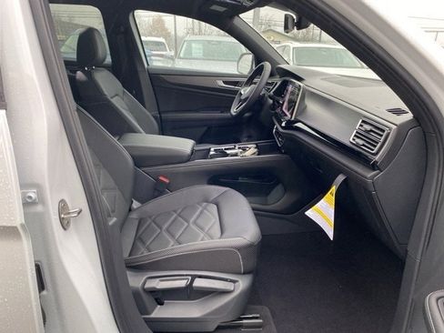 New 2026 Volkswagen Atlas Cross Sport SE image 42