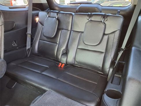 Used 2023 Ford Explorer Limited image 9