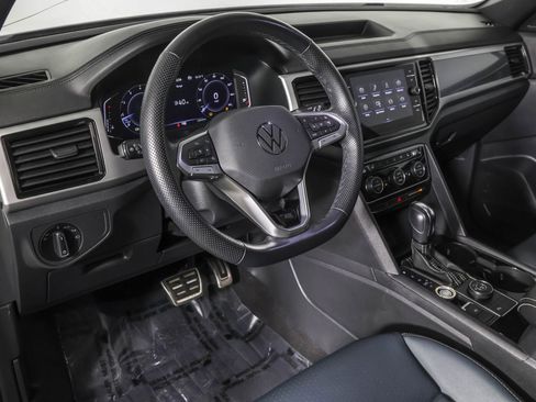 Used 2023 Volkswagen Atlas Cross Sport SEL R-Line image 3