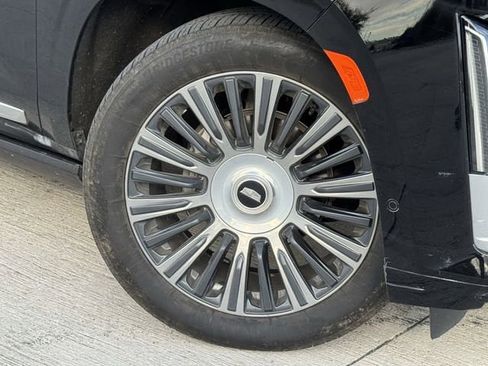 Certified 2023 Cadillac Escalade Premium Luxury Platinum image 36