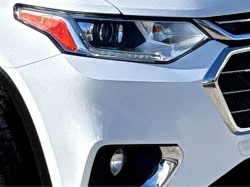 Certified 2021 Chevrolet Traverse LT image 18