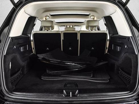 Certified 2023 Mercedes-Benz GLB 250 4MATIC w/ Premium Package image 6