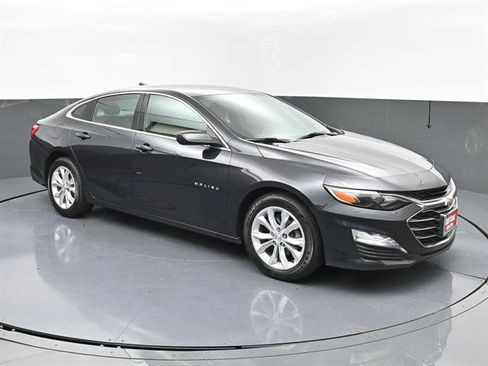 Used 2023 Chevrolet Malibu LT FWD image 2