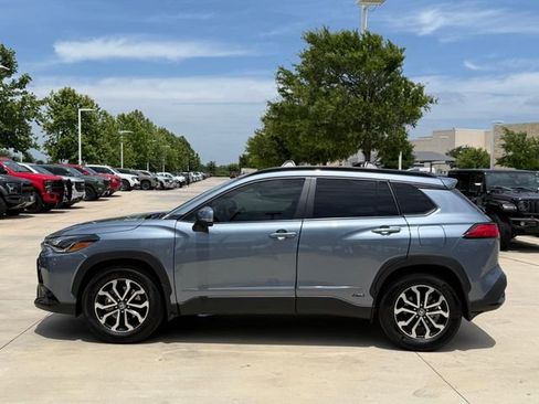 Used 2024 Toyota Corolla Cross AWD Hybrid image 6