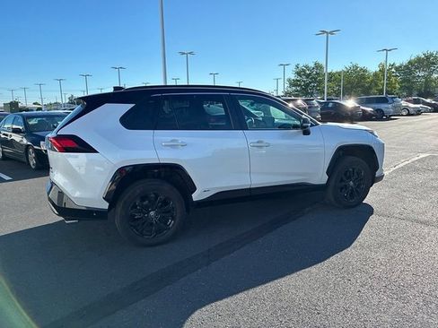 Used 2024 Toyota RAV4 XSE AWD/4WD image 6