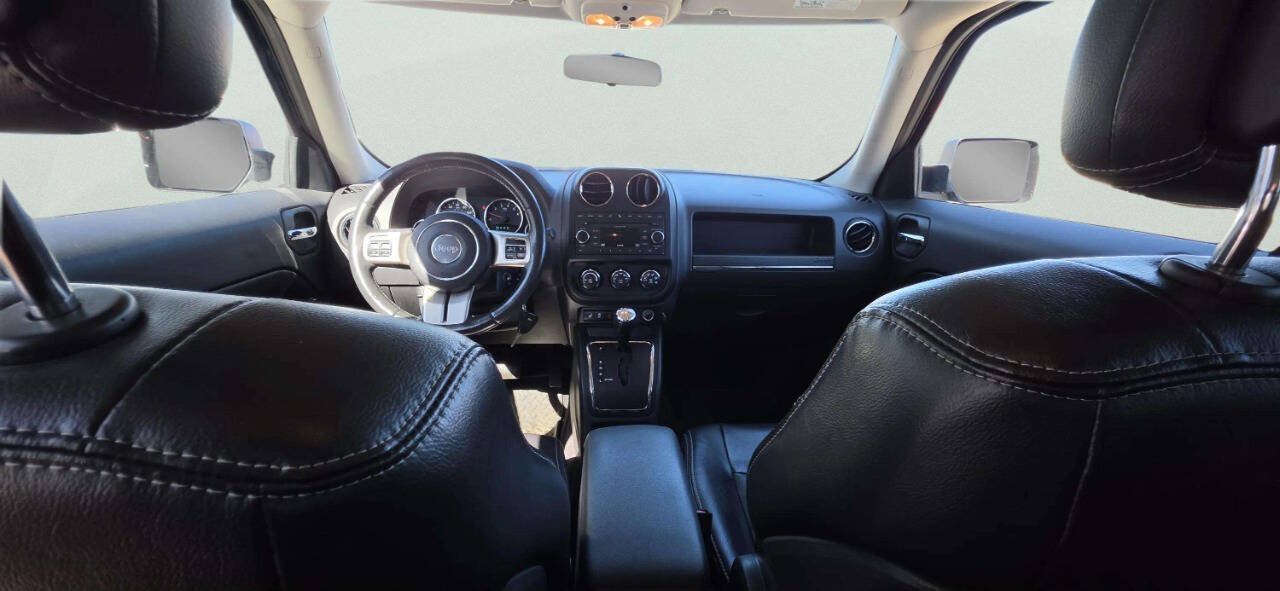 Used 2011 Jeep Patriot Latitude w/ Sun/Sound Group AWD/4WD image 8