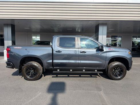 Used 2021 Chevrolet Silverado 1500 LT Trail Boss w/ Bed Protection Package AWD/4WD image 8