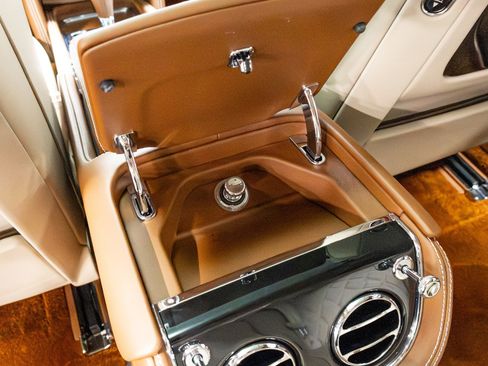 Used 2017 Bentley Mulsanne Speed image 35