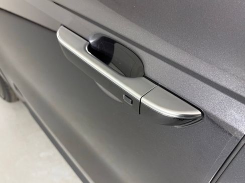New 2026 Kia Carnival FWD image 12