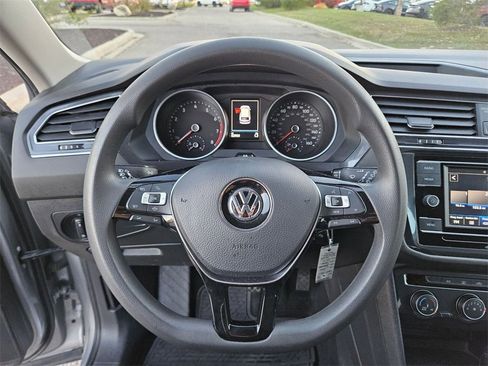 Used 2021 Volkswagen Tiguan S image 18