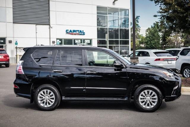 Used 2017 Lexus GX 460 Premium w/ Premium Package AWD/4WD image 8