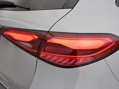 New 2026 Mercedes-Benz GLC 300 image 14