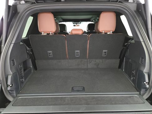 New 2026 Lincoln Navigator Reserve AWD/4WD image 18
