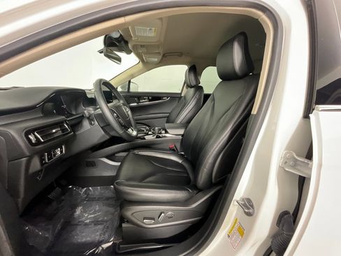 Used 2023 Lincoln Nautilus Standard image 17