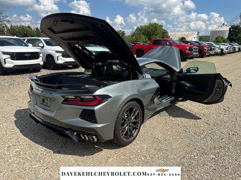 Used 2024 Chevrolet Corvette Stingray Coupe w/ Z51 Performance Package RWD image 30