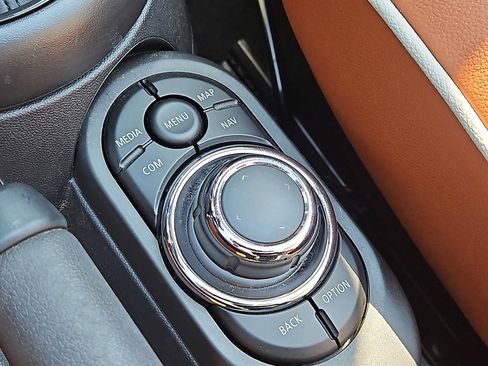 Used 2024 MINI Cooper S w/ Signature Upholstery Package FWD image 23