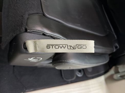 Used 2020 Chrysler Pacifica Limited image 22