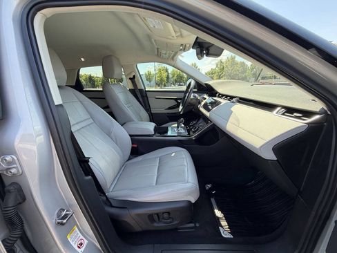 Used 2020 Land Rover Range Rover Evoque SE AWD/4WD image 16