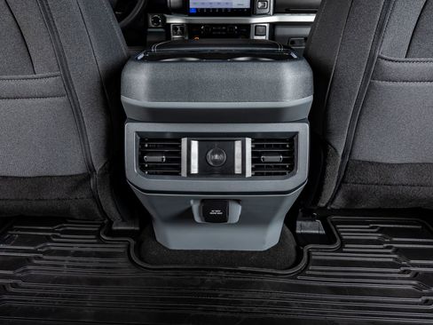 Used 2025 Ford F250 XLT w/ Black Appearance Package image 33