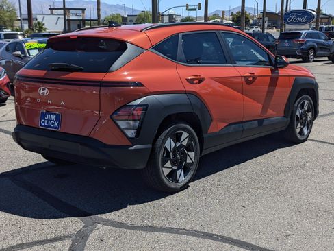 Used 2025 Hyundai Kona SEL FWD image 2