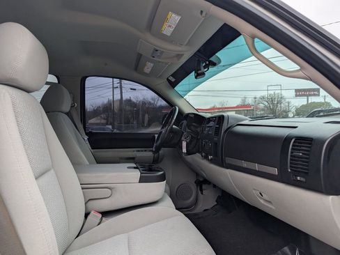 Used 2008 Chevrolet Silverado 2500 LT w/ 1LT Convenience Package image 17