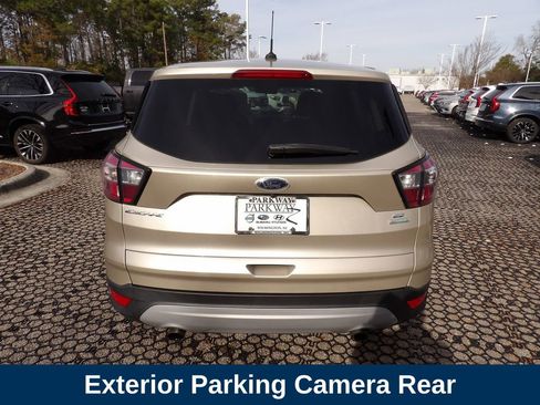 Used 2017 Ford Escape SE image 7
