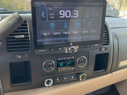 Used 2010 GMC Sierra 1500 SLE w/ Power Pack Plus image 29