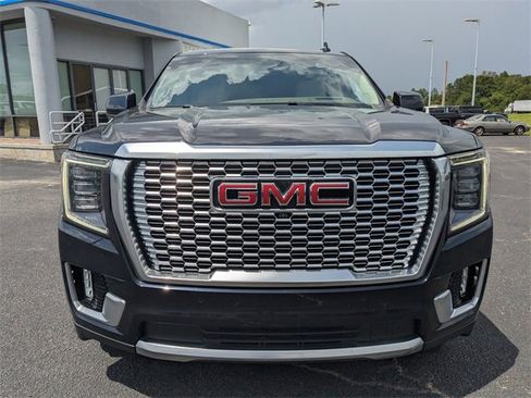Used 2024 GMC Yukon Denali w/ Denali Reserve Package image 9