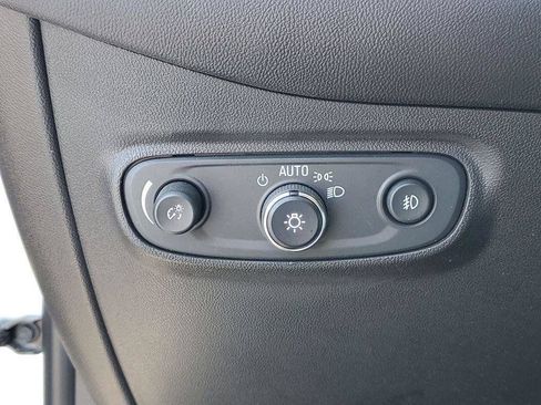 Used 2020 Chevrolet Equinox Premier AWD/4WD image 8
