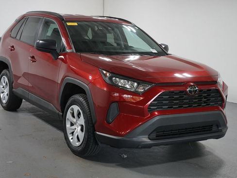 Certified 2020 Toyota RAV4 LE FWD image 3