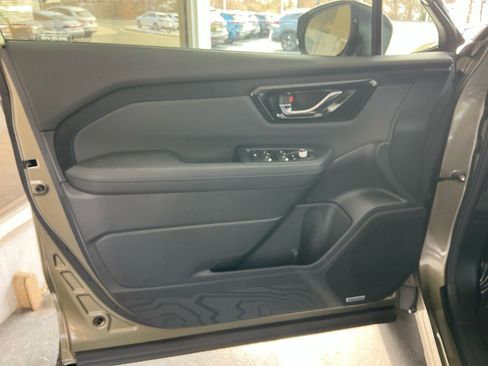 Used 2025 Subaru Forester Limited w/ Protection Package image 35