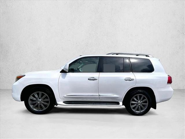 Used 2011 Lexus LX 570 4WD w/ Luxury Pkg w/Pre-crash image 6