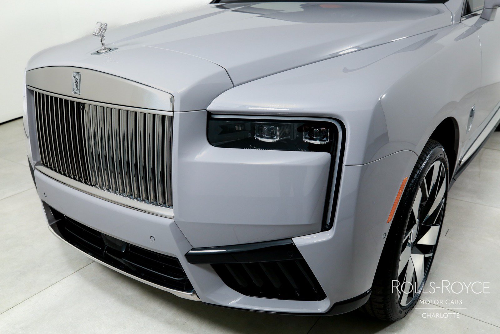 Used 2026 Rolls-Royce Cullinan AWD/4WD image 43