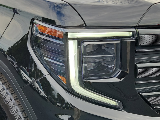 Used 2024 GMC Sierra 1500 Elevation AWD/4WD image 9