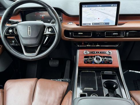 Used 2022 Lincoln Aviator Grand Touring w/ Equipment Group 301A AWD/4WD image 27
