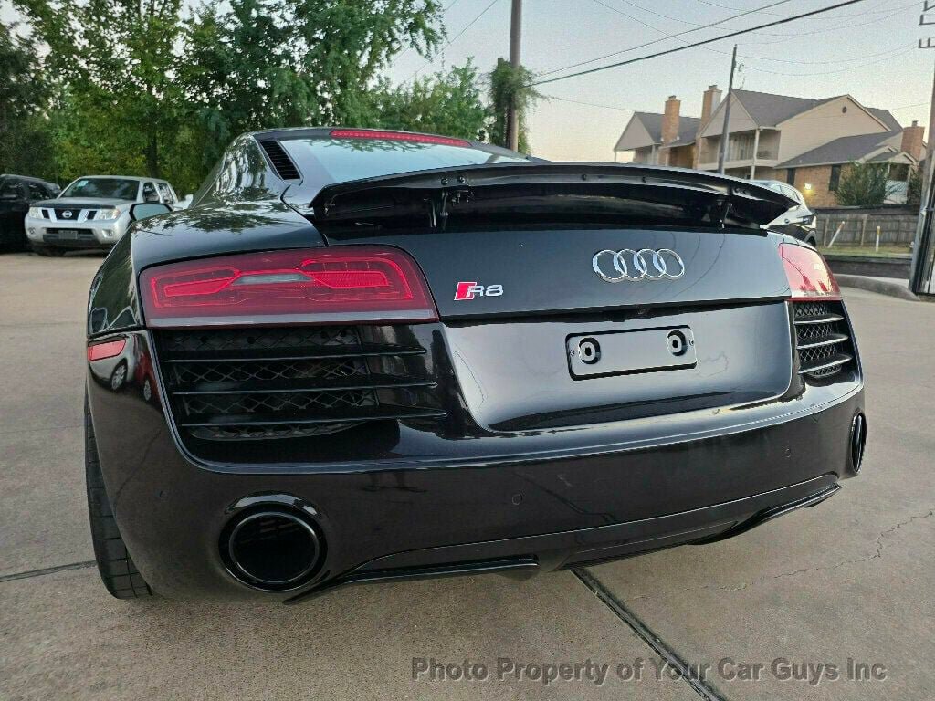 Used 2015 Audi R8 V8 w/ Extended Leather Package AWD/4WD image 18