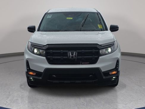 Used 2024 Honda Ridgeline Sport image 2