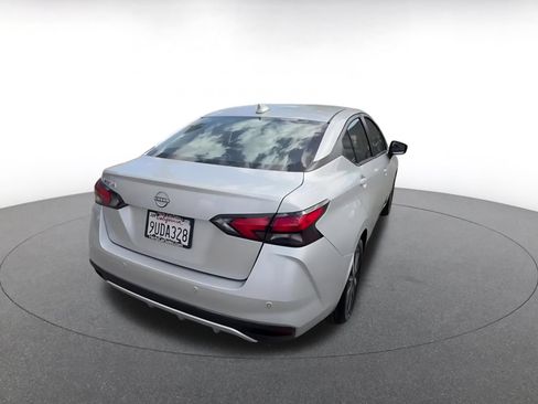 Used 2025 Nissan Versa SV FWD image 15