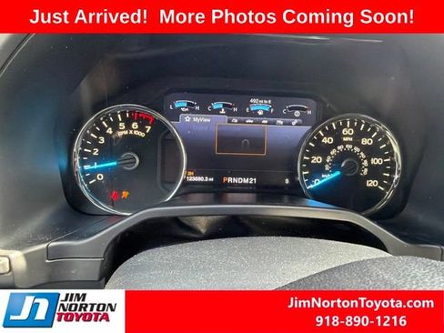 Used 2016 Ford F150 Platinum w/ Equipment Group 701A Luxury AWD/4WD image 12
