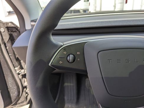 Used 2025 Tesla Model 3 Long Range image 29