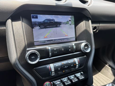 Used 2019 Ford Mustang Coupe w/ Equipment Group 101A RWD image 20