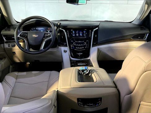 Used 2019 Cadillac Escalade ESV Premium Luxury w/ LPO, Radiant Package AWD/4WD image 14