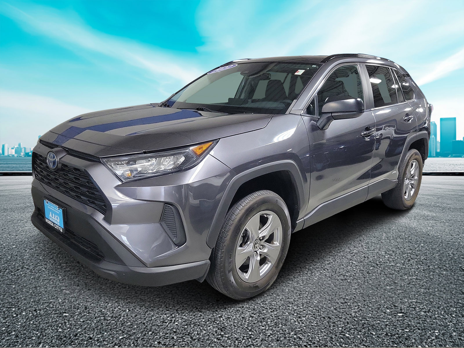 Used 2022 Toyota RAV4 LE AWD/4WD image 2