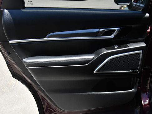 Used 2022 Kia Telluride S AWD/4WD image 39