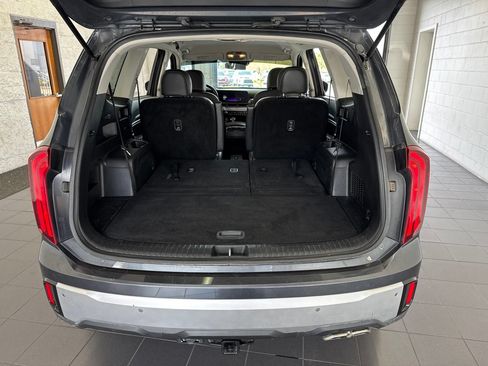 Used 2024 Kia Telluride S FWD image 10