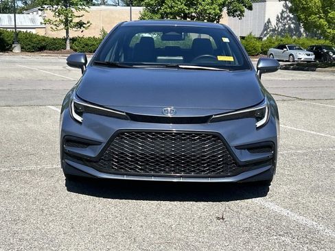 Used 2024 Toyota Corolla SE w/ SE Premium Package FWD image 2